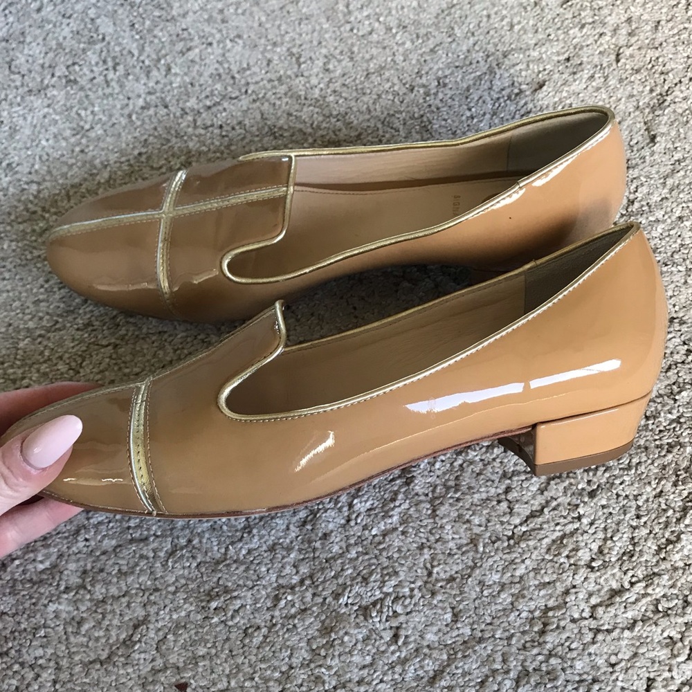 Vince Camuto Tan Patent loafers - Picture 3 of 7